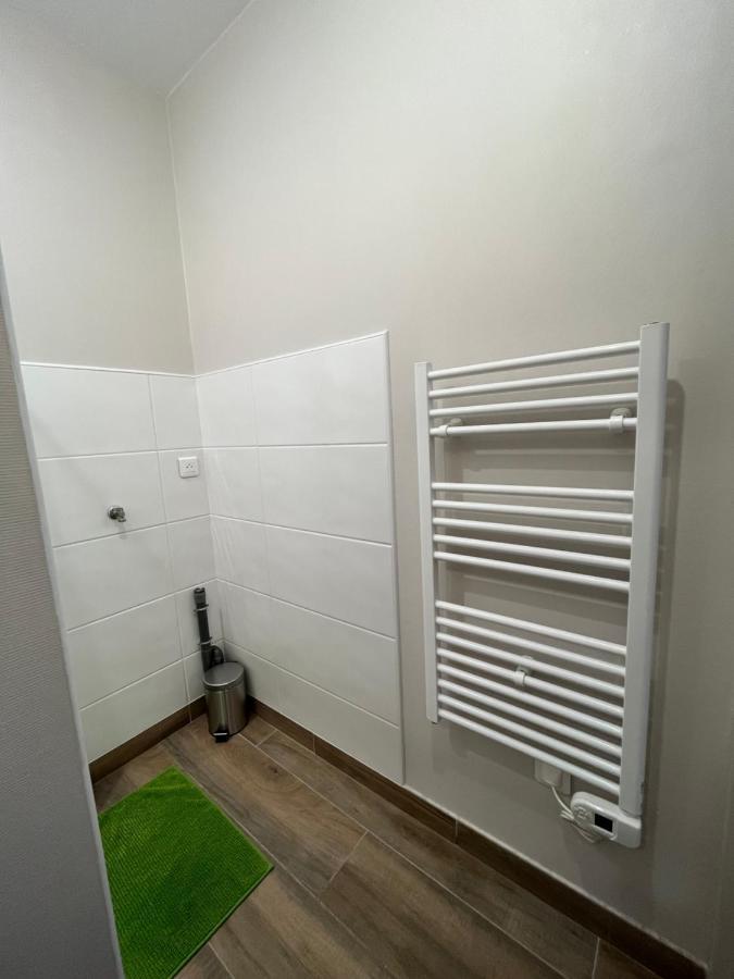 Appartement entièrement rénové à 15min de Lyon Saint-Fons Exterior foto